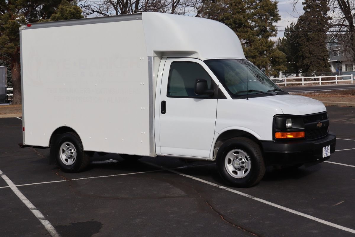 Used 2011 Chevrolet Express 3500 image 2
