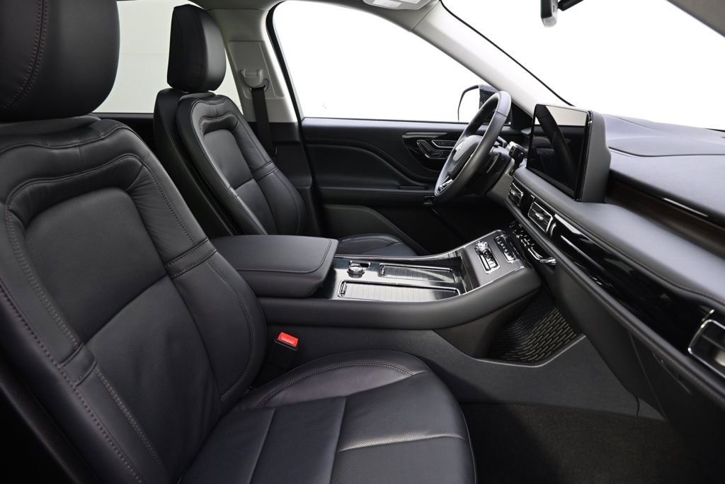 New 2026 Lincoln Aviator Reserve w/ Jet Appearance Package image 16