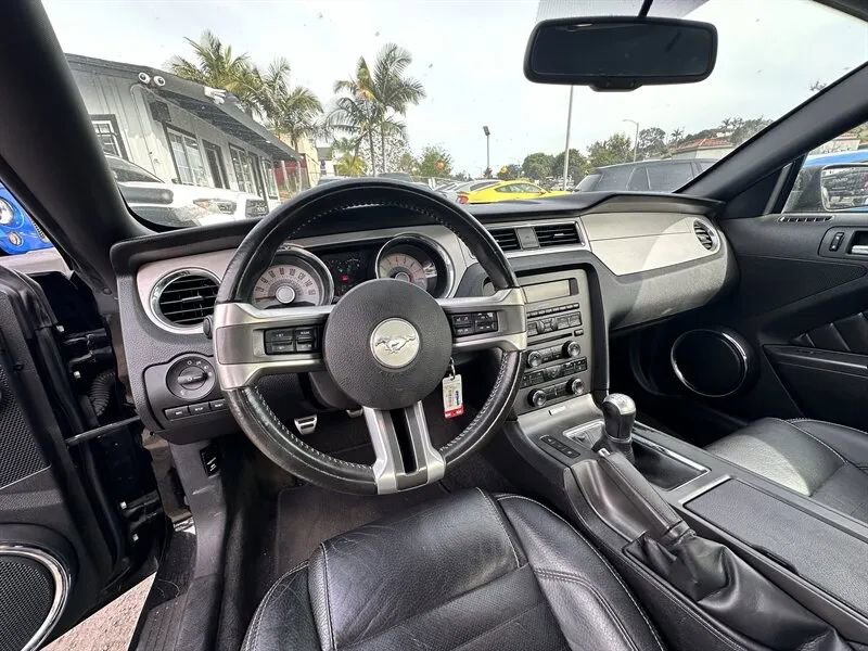 Used 2012 Ford Mustang GT Premium w/ Brembo Brake Pkg RWD image 12