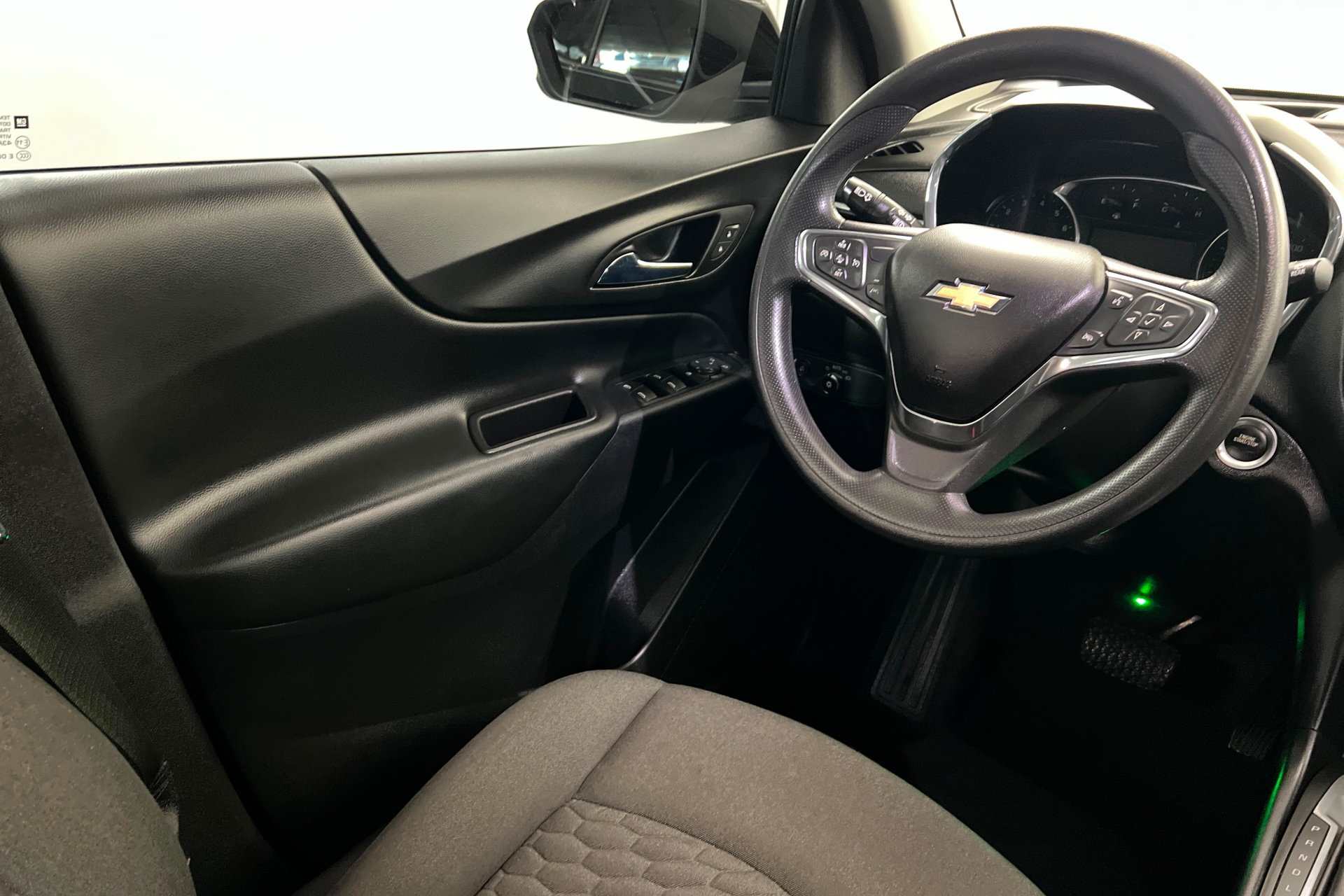 Used 2020 Chevrolet Equinox LT FWD image 12