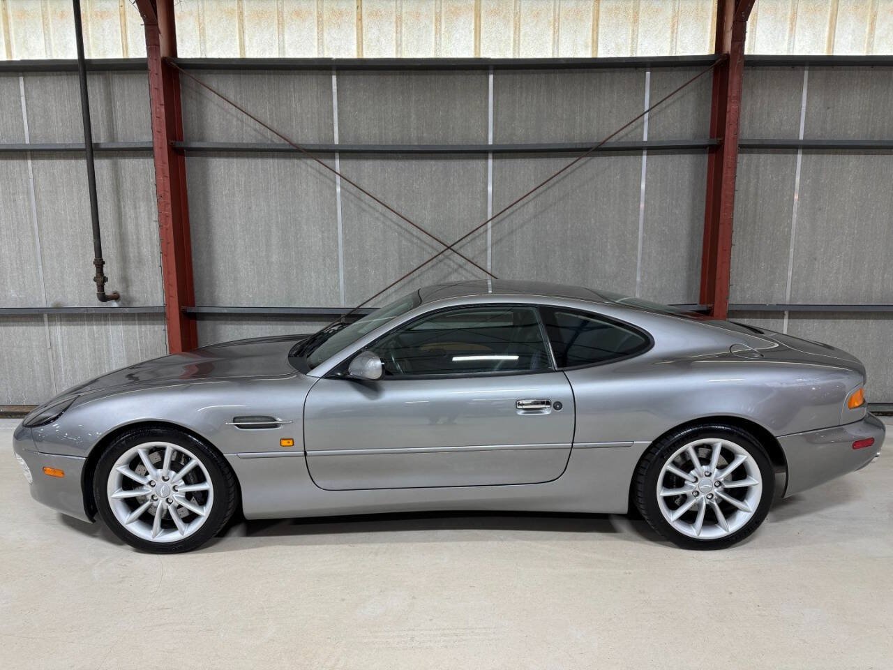 Used 2000 Aston Martin DB7 Vantage RWD image 6
