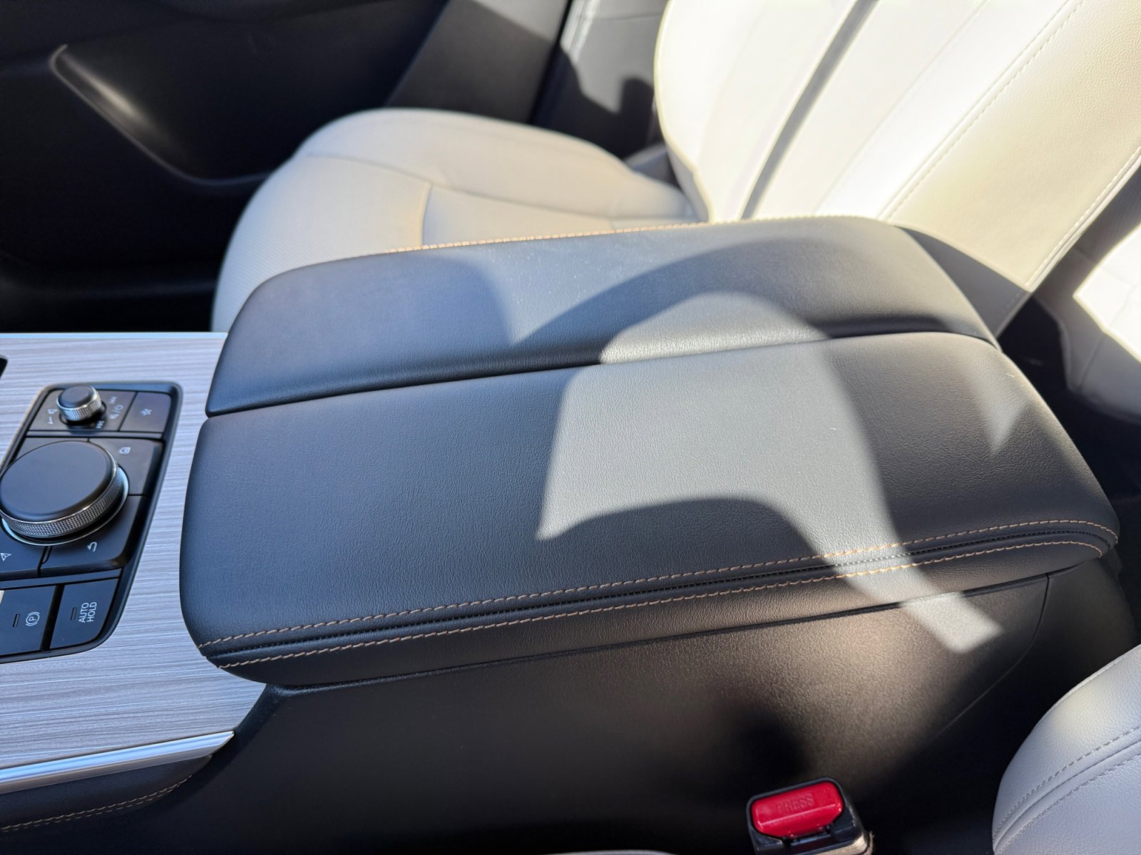 Certified 2024 MAZDA CX-90 Plug-In Hybrid w/ Premium Pkg image 14