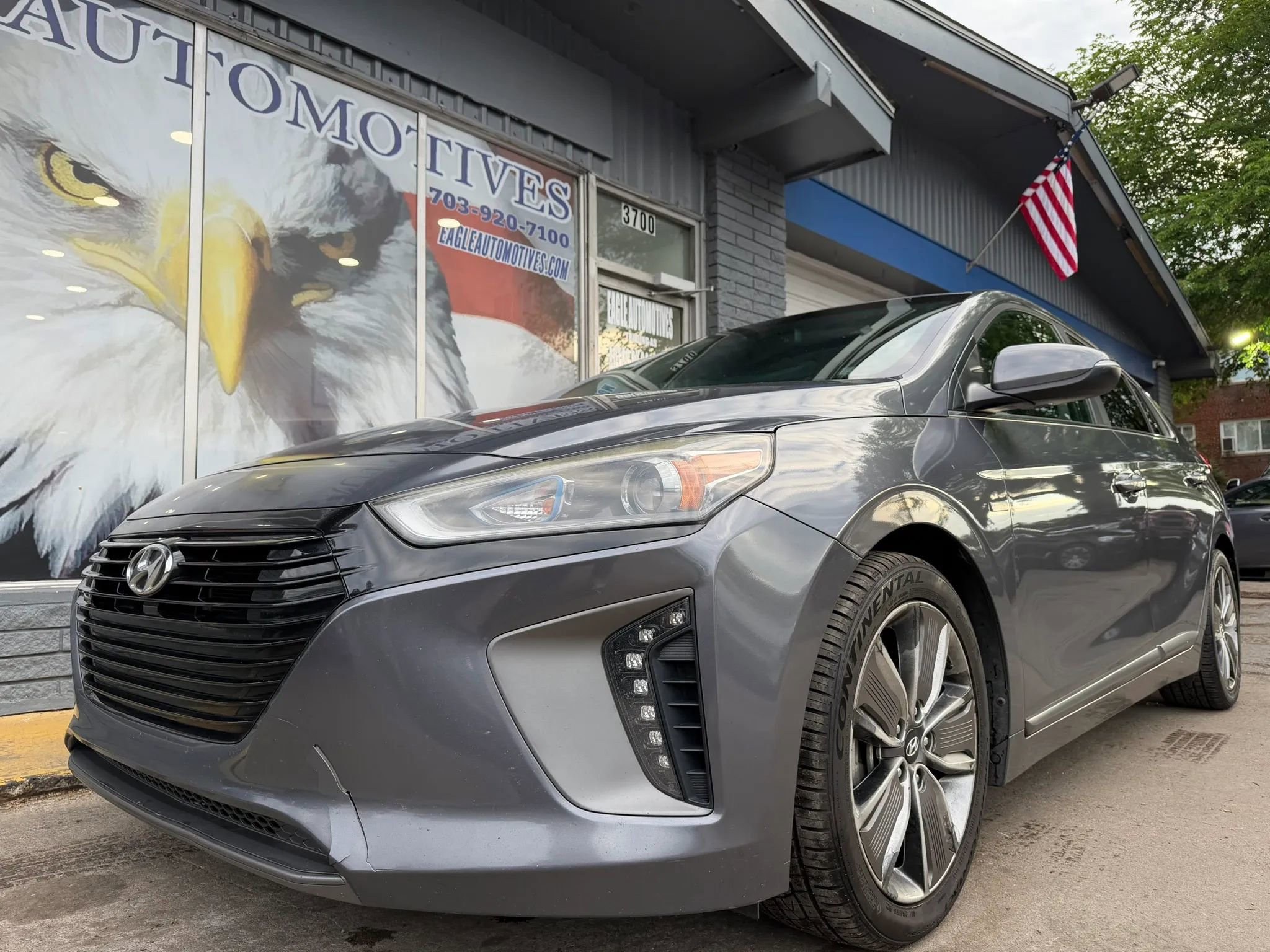 Used 2017 Hyundai Ioniq Limited FWD image 7