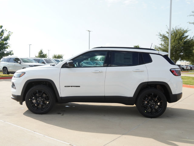 New 2026 Jeep Compass Latitude AWD/4WD image 3