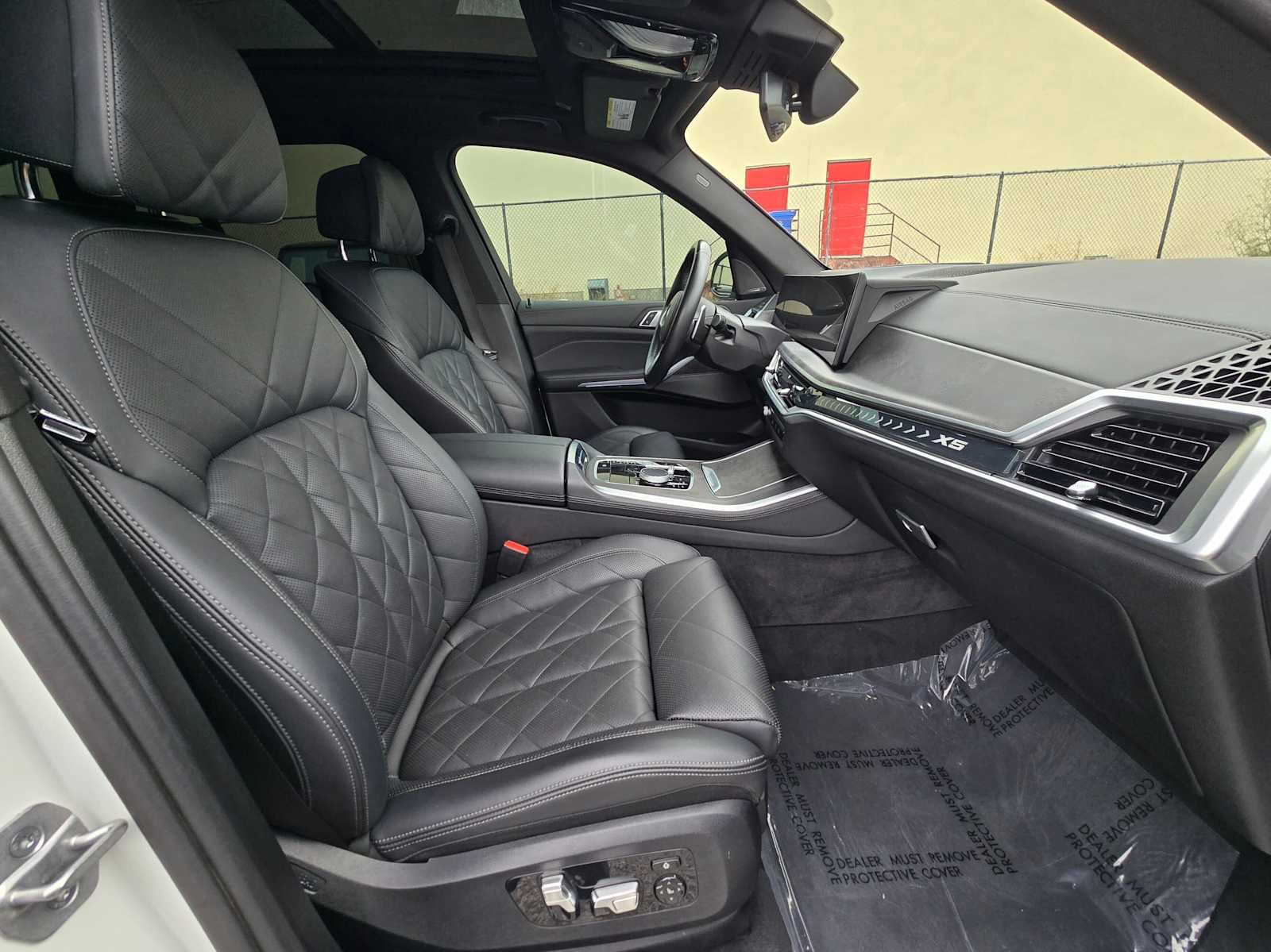 Used 2025 BMW X5 xDrive40i AWD/4WD image 11