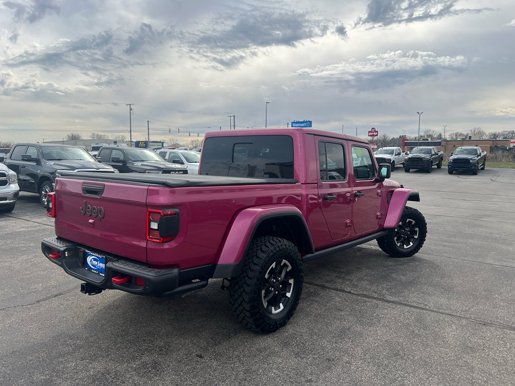 Used 2024 Jeep Gladiator Rubicon AWD/4WD image 6