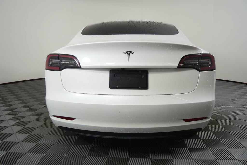 Used 2023 Tesla Model 3 Standard Range image 4