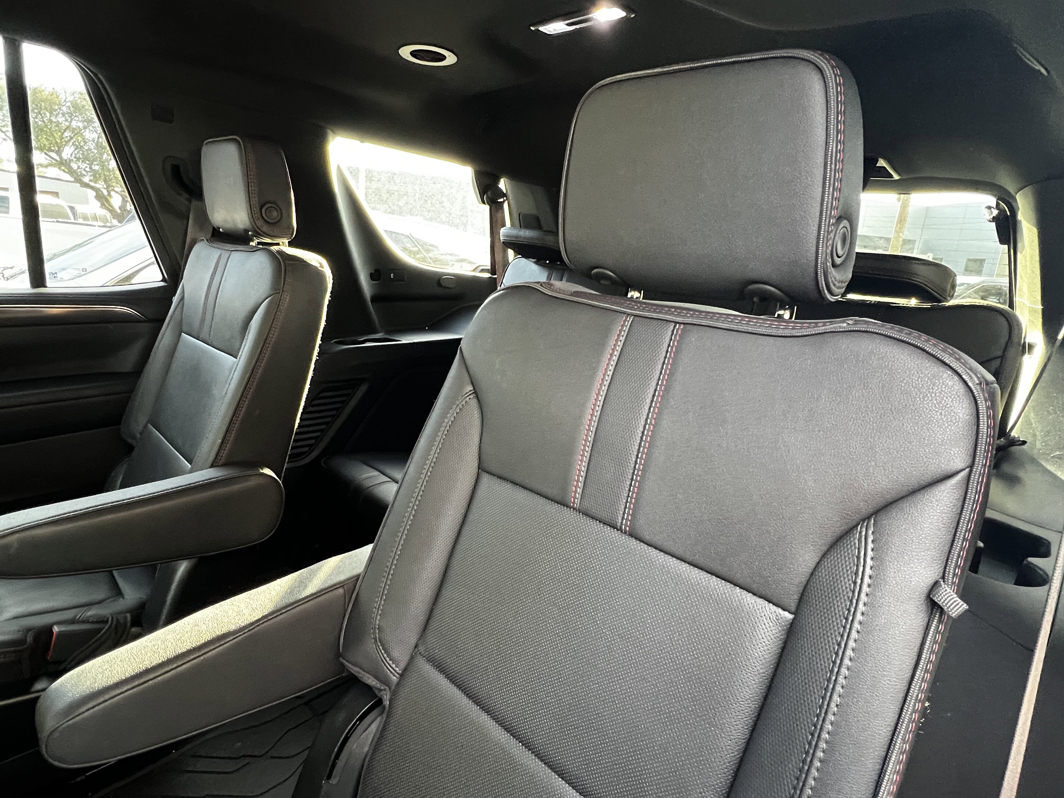 Used 2022 Chevrolet Tahoe RST w/ Luxury Package image 35