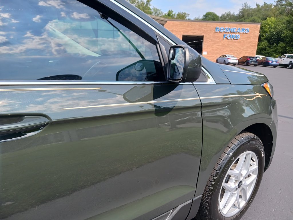 Used 2023 Ford Edge SEL w/ Convenience Package AWD/4WD image 6