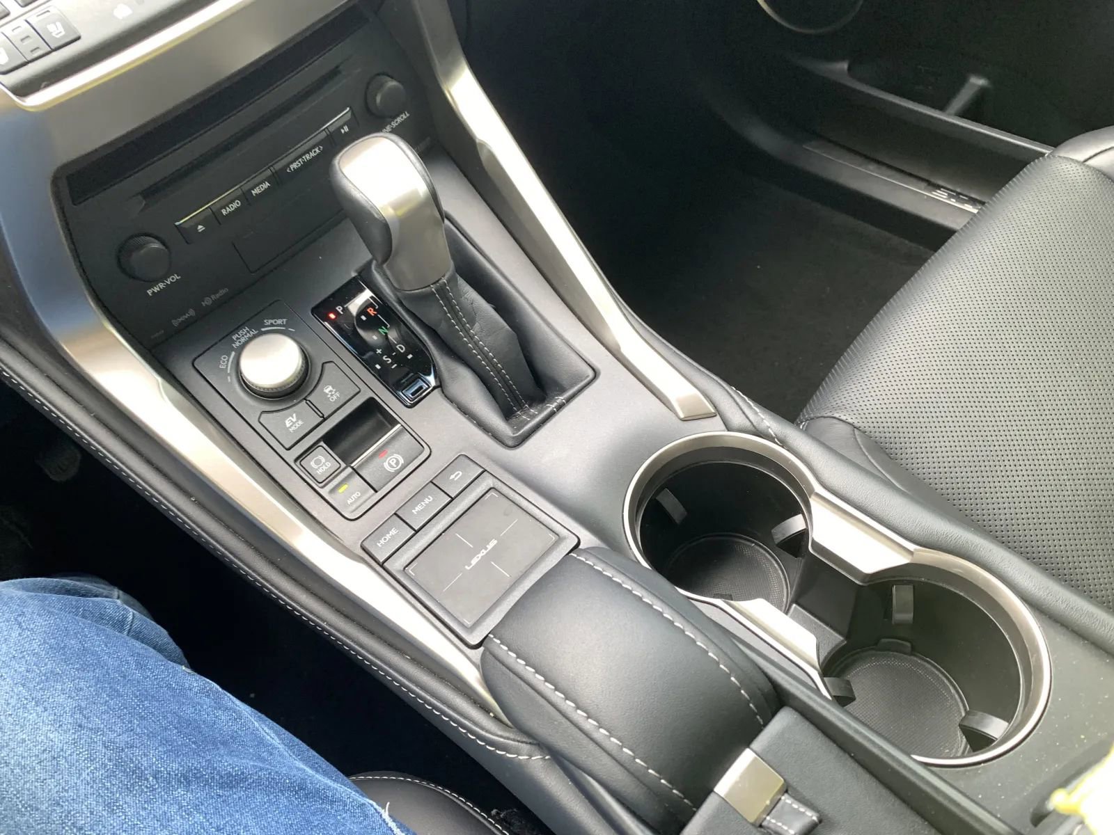 Used 2016 Lexus NX 300h AWD w/ Luxury Package image 15