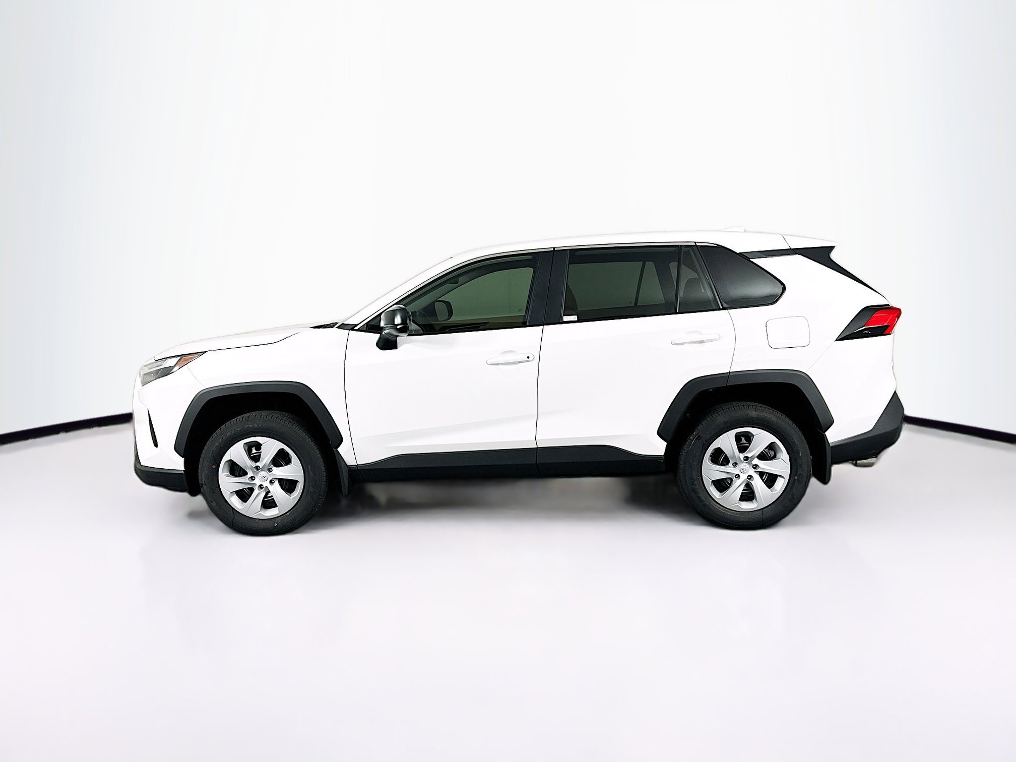 Used 2025 Toyota RAV4 LE image 4