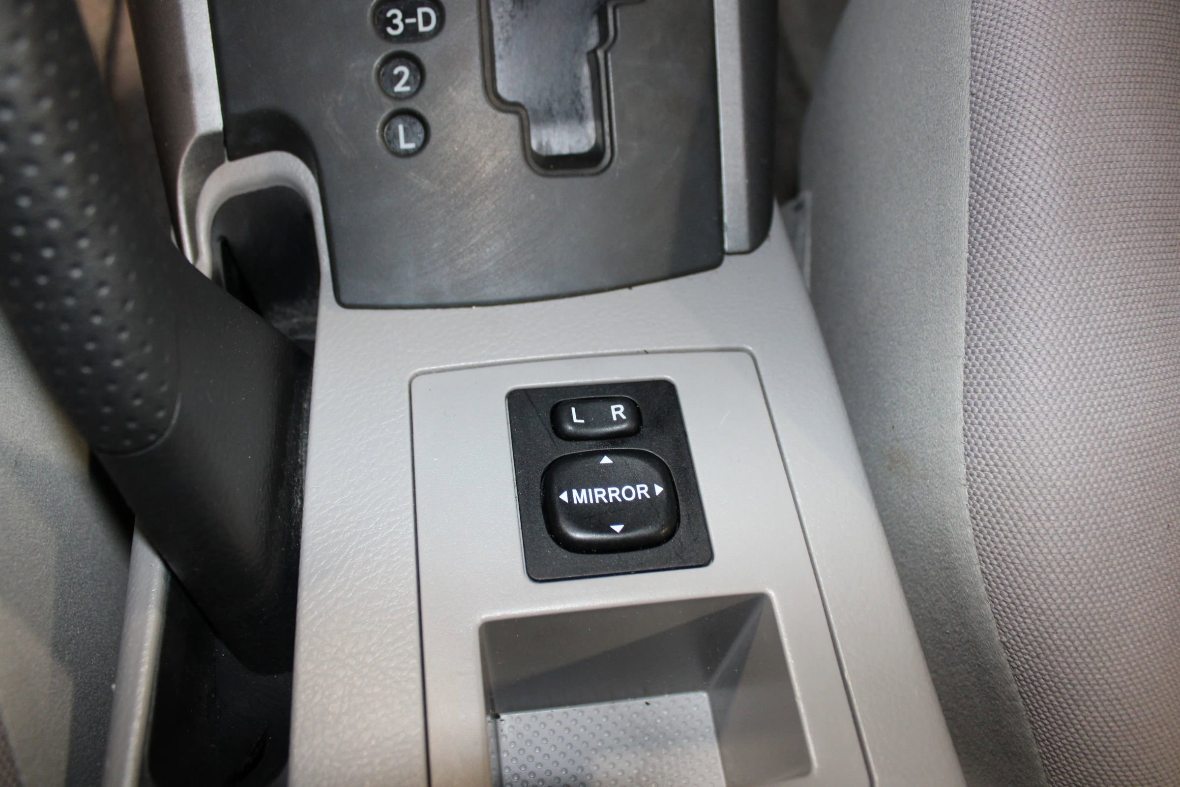 Used 2006 Toyota RAV4 2WD image 15