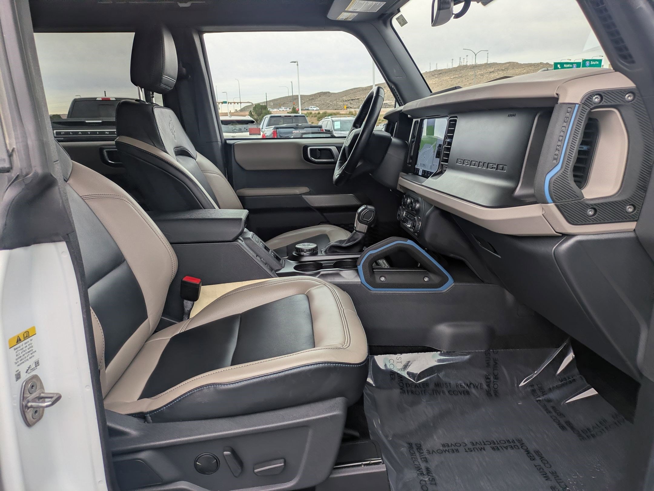 Used 2023 Ford Bronco Wildtrak image 30