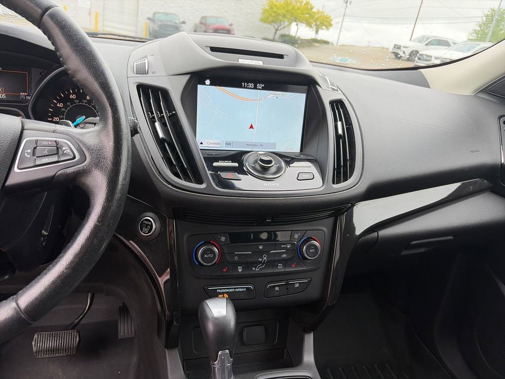 Used 2017 Ford Escape Titanium AWD/4WD image 19