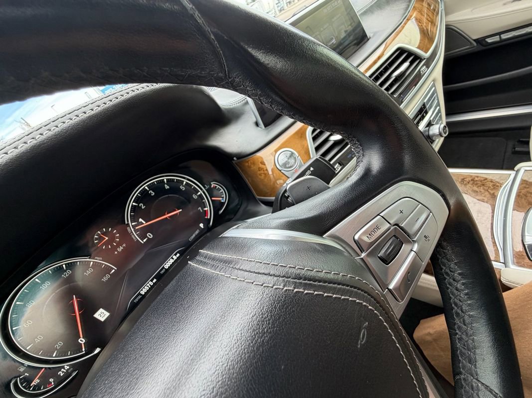 Used 2016 BMW 750i xDrive xDrive image 29