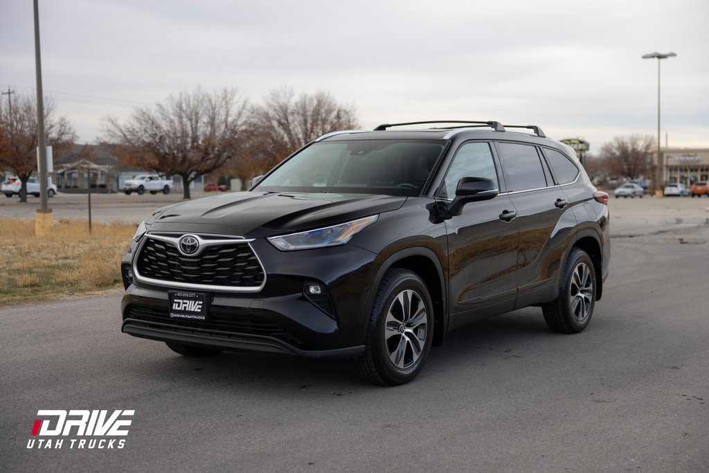 Used 2021 Toyota Highlander XLE image 5
