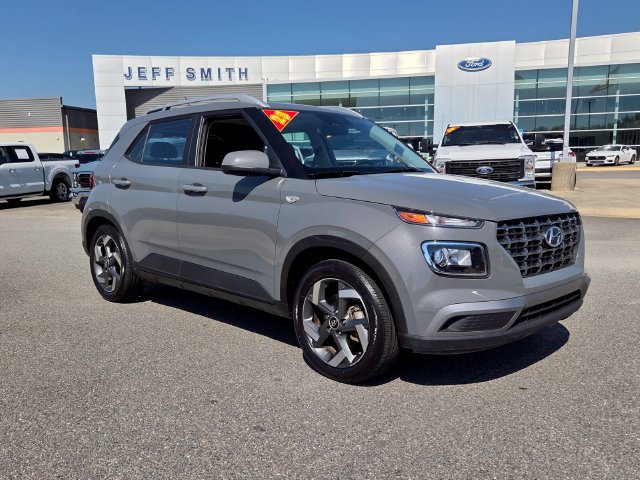 Used 2023 Hyundai Venue SEL w/ Cargo Package FWD image 1