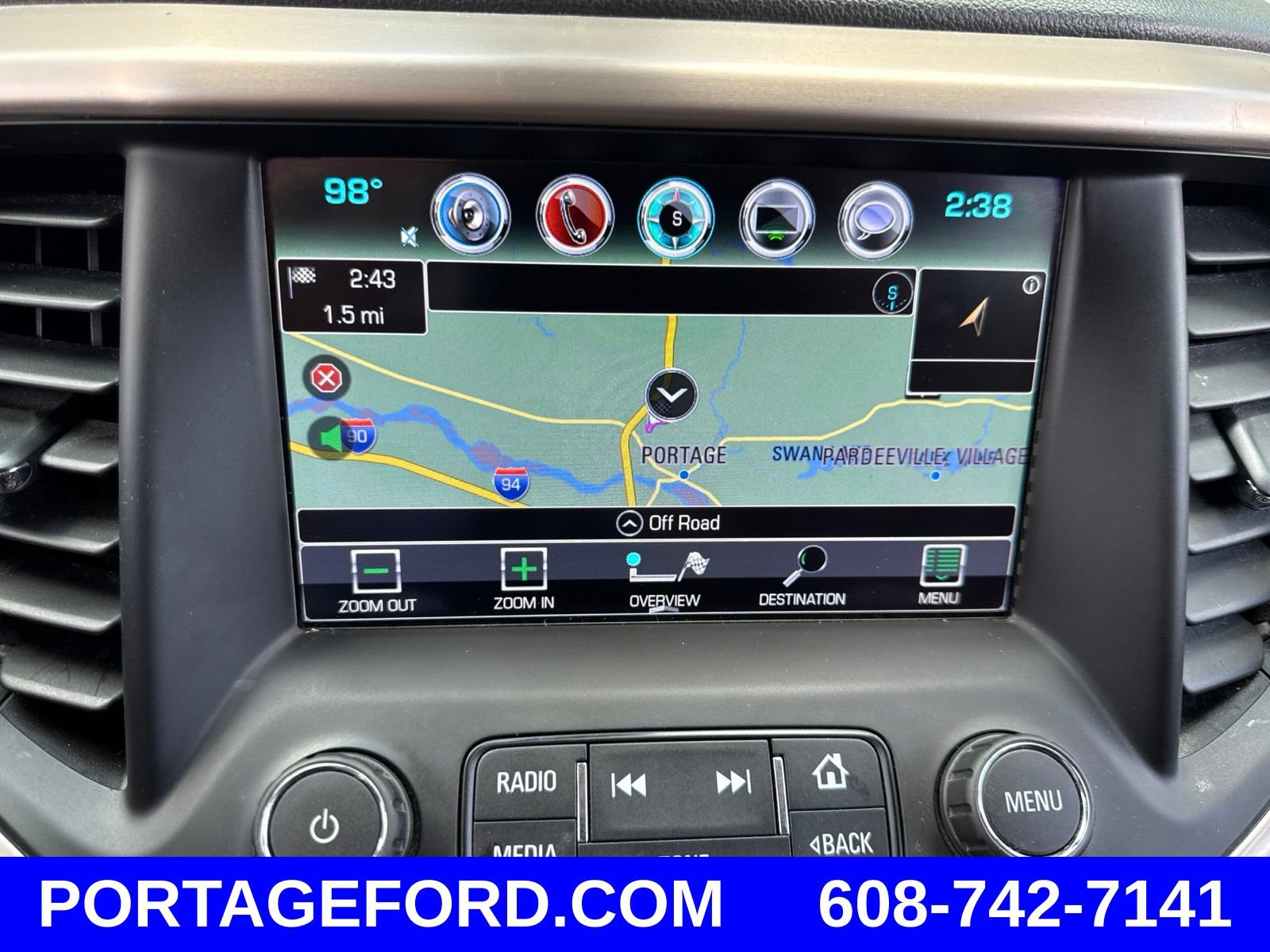 Used 2018 GMC Acadia Denali w/ Technology Package AWD/4WD image 16