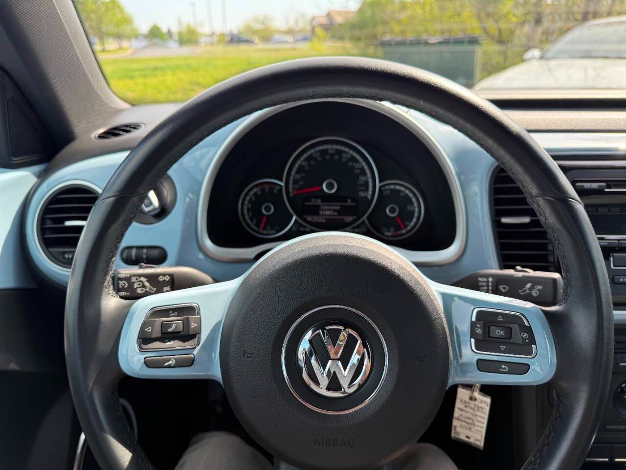 Used 2014 Volkswagen Beetle 2.5 image 27
