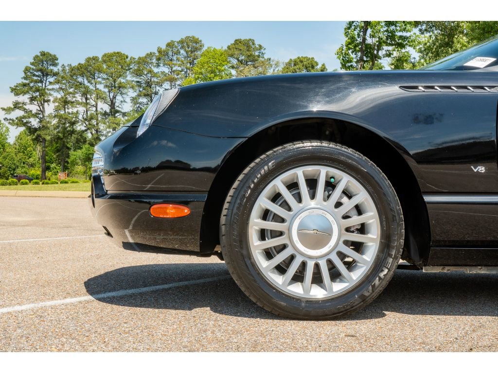 Used 2004 Ford Thunderbird RWD image 10