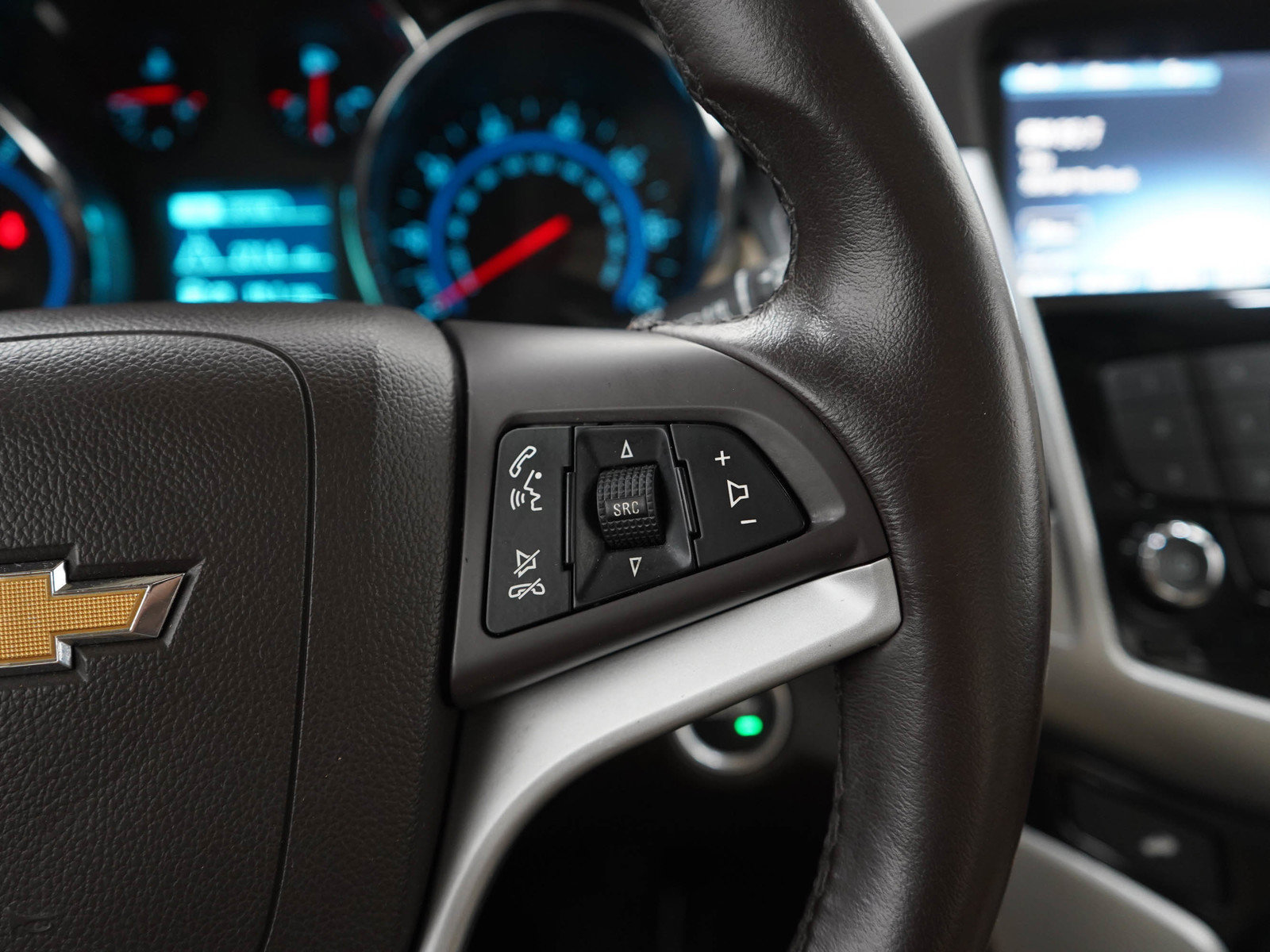 Used 2015 Chevrolet Cruze LTZ w/ Sun, Sound and Sport Package FWD image 24
