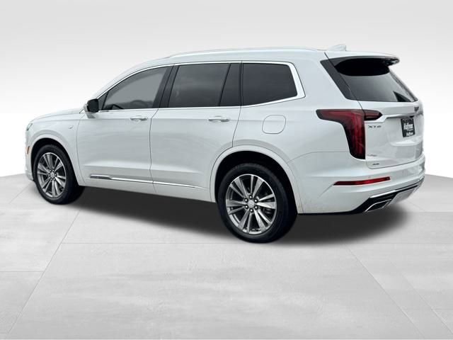 Used 2022 Cadillac XT6 Premium Luxury image 5