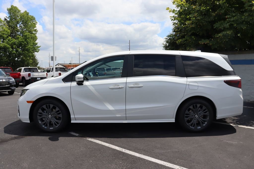 New 2026 Honda Odyssey Touring image 2