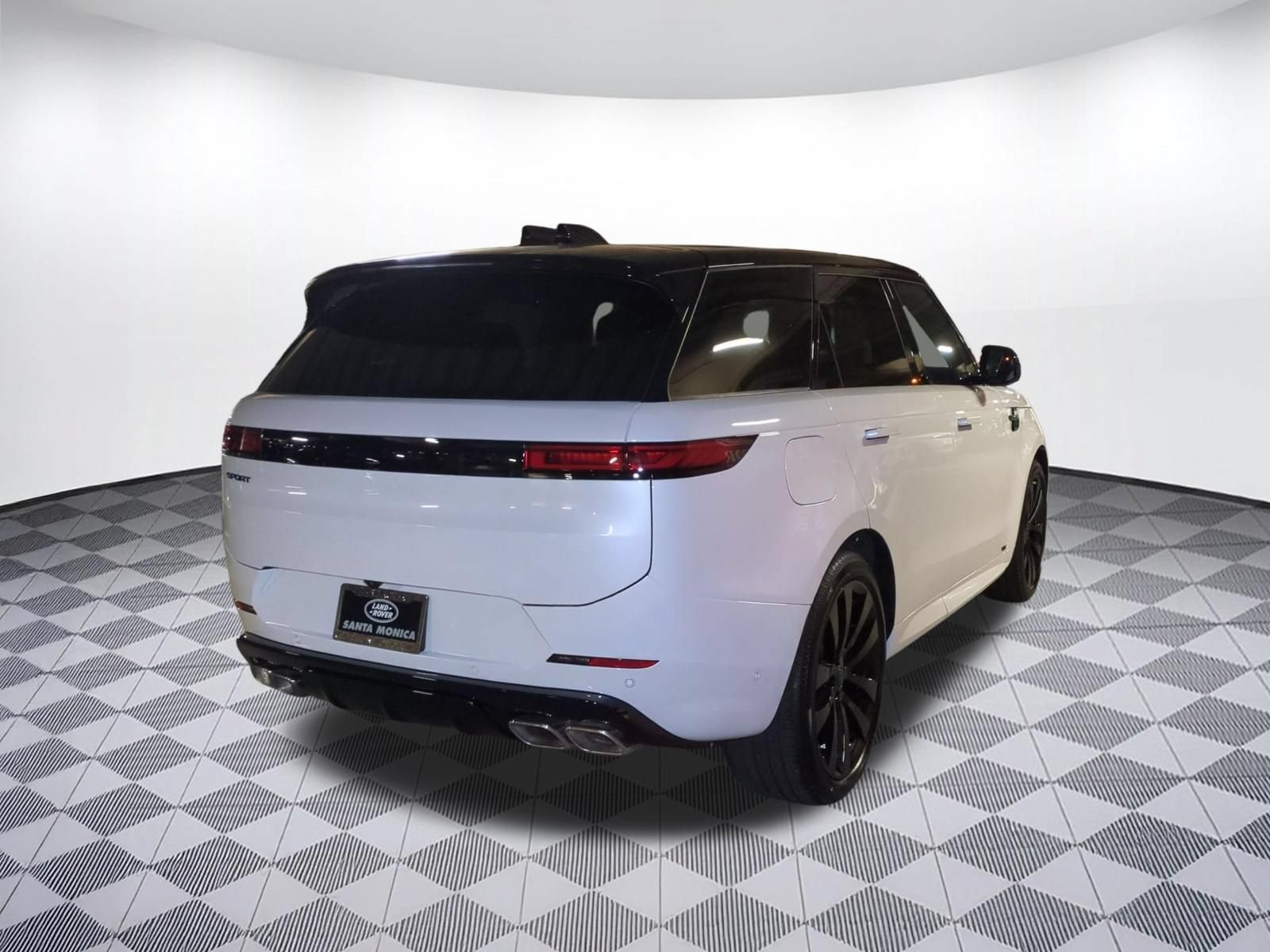 New 2026 Land Rover Range Rover Sport Dynamic SE AWD/4WD image 5