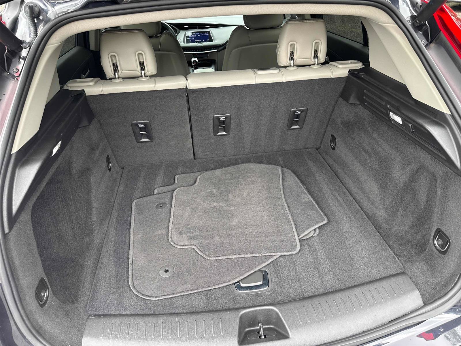 Used 2023 Cadillac XT4 Luxury FWD image 31