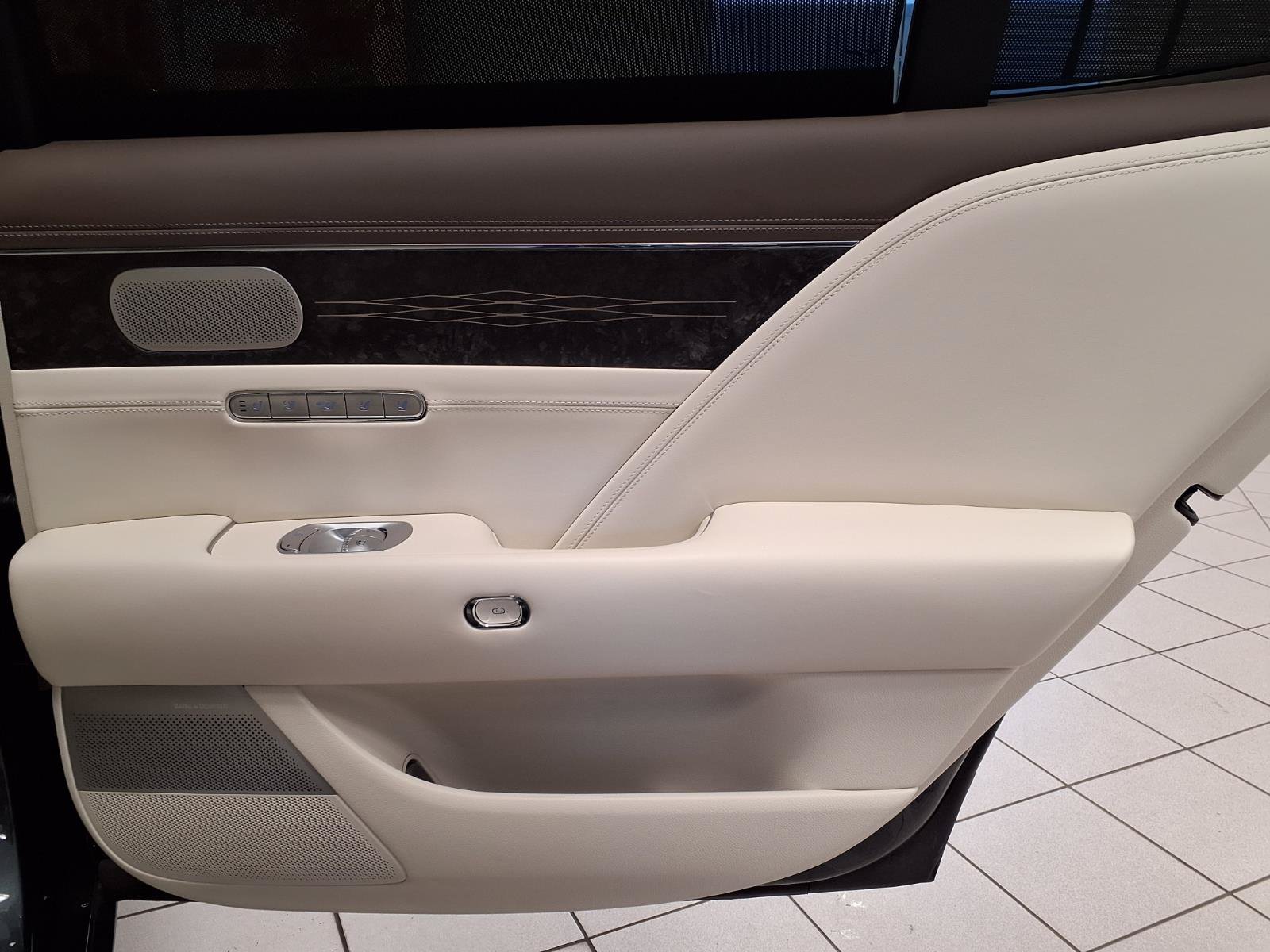 Used 2023 Genesis G90 3.5T AWD/4WD image 13