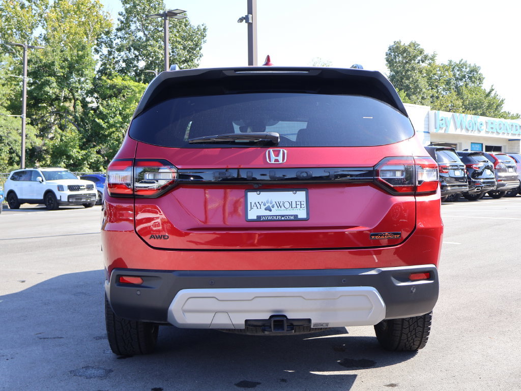 Certified 2025 Honda Pilot TrailSport image 6