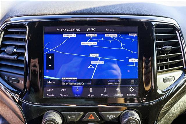 Used 2021 Jeep Grand Cherokee Laredo X AWD/4WD image 17