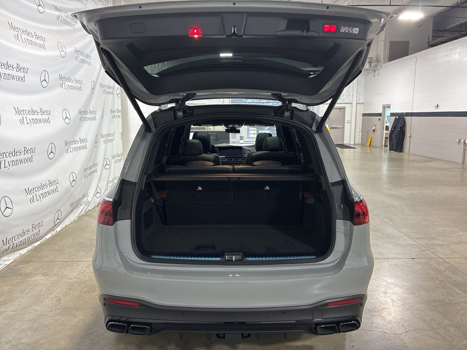 New 2026 Mercedes-Benz GLS 63 AMG 4MATIC image 7