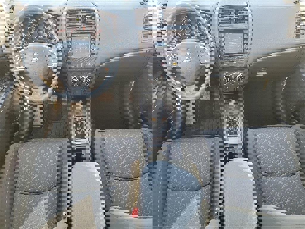 Used 2022 Mitsubishi Outlander Sport ES image 14