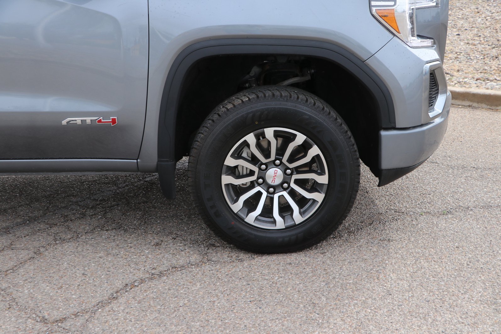 Used 2022 GMC Sierra 1500 AT4 AWD/4WD image 9
