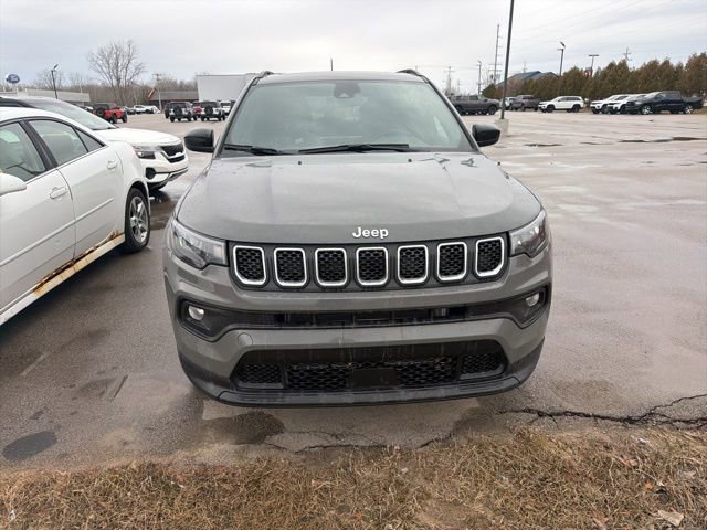Used 2023 Jeep Compass Latitude w/ Sun and Sound Group image 2