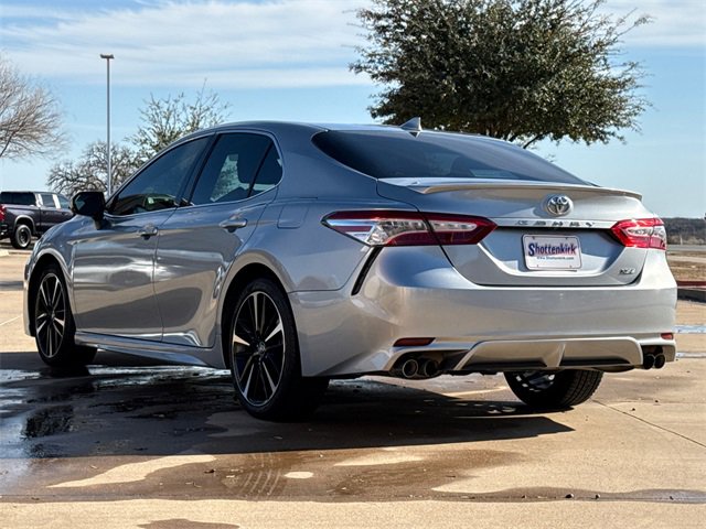 Used 2020 Toyota Camry XSE image 6