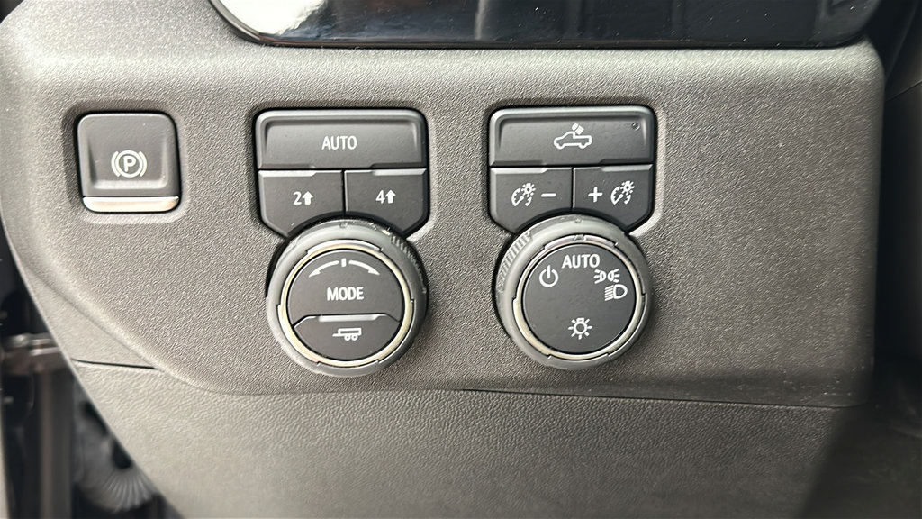Used 2024 Chevrolet Silverado 1500 LT AWD/4WD image 24