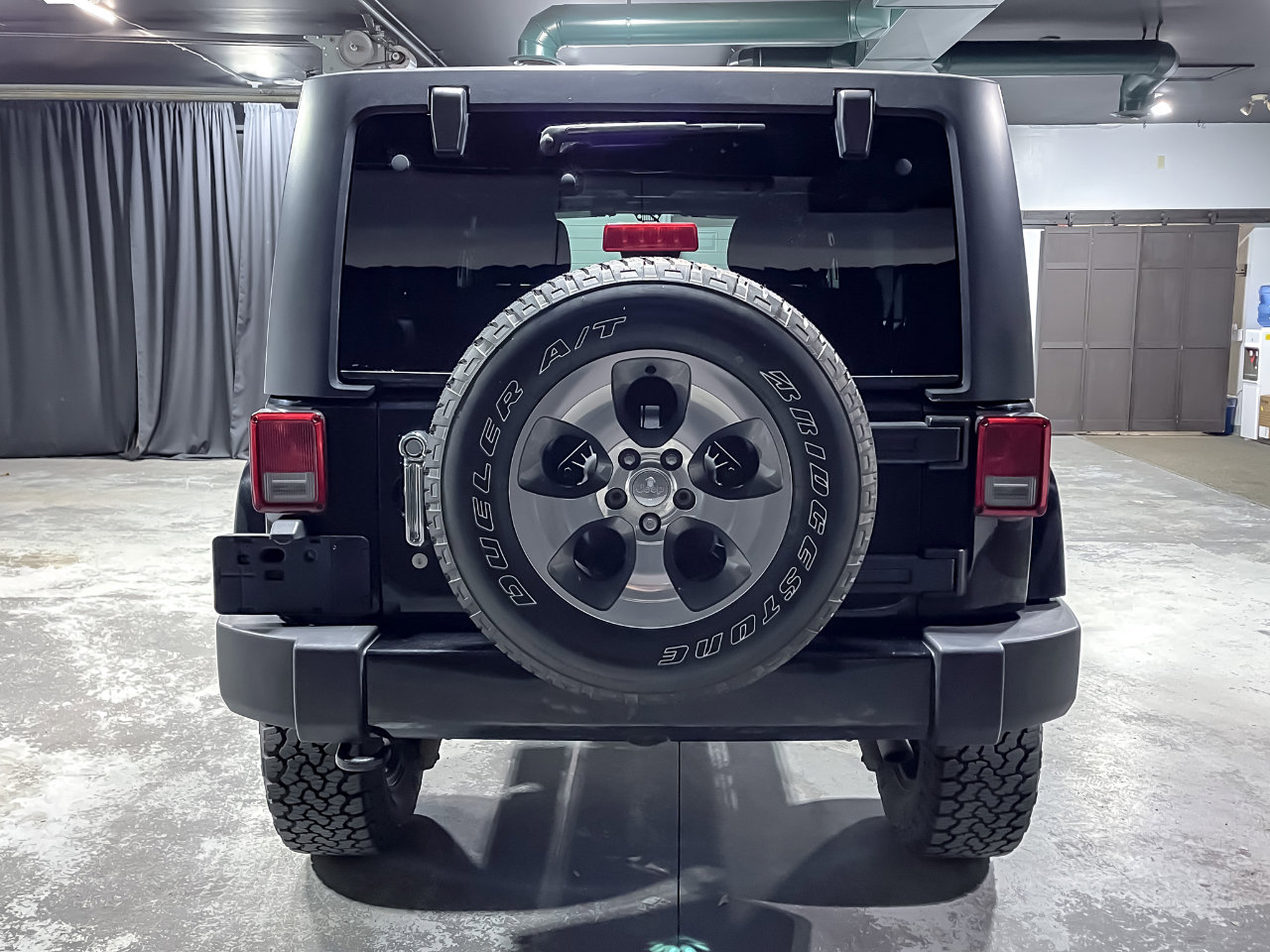 Used 2018 Jeep Wrangler Unlimited Sahara image 7