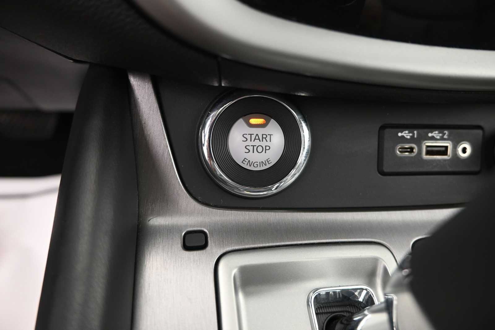 Used 2020 Nissan Murano SL w/ Moonroof Package AWD/4WD image 17