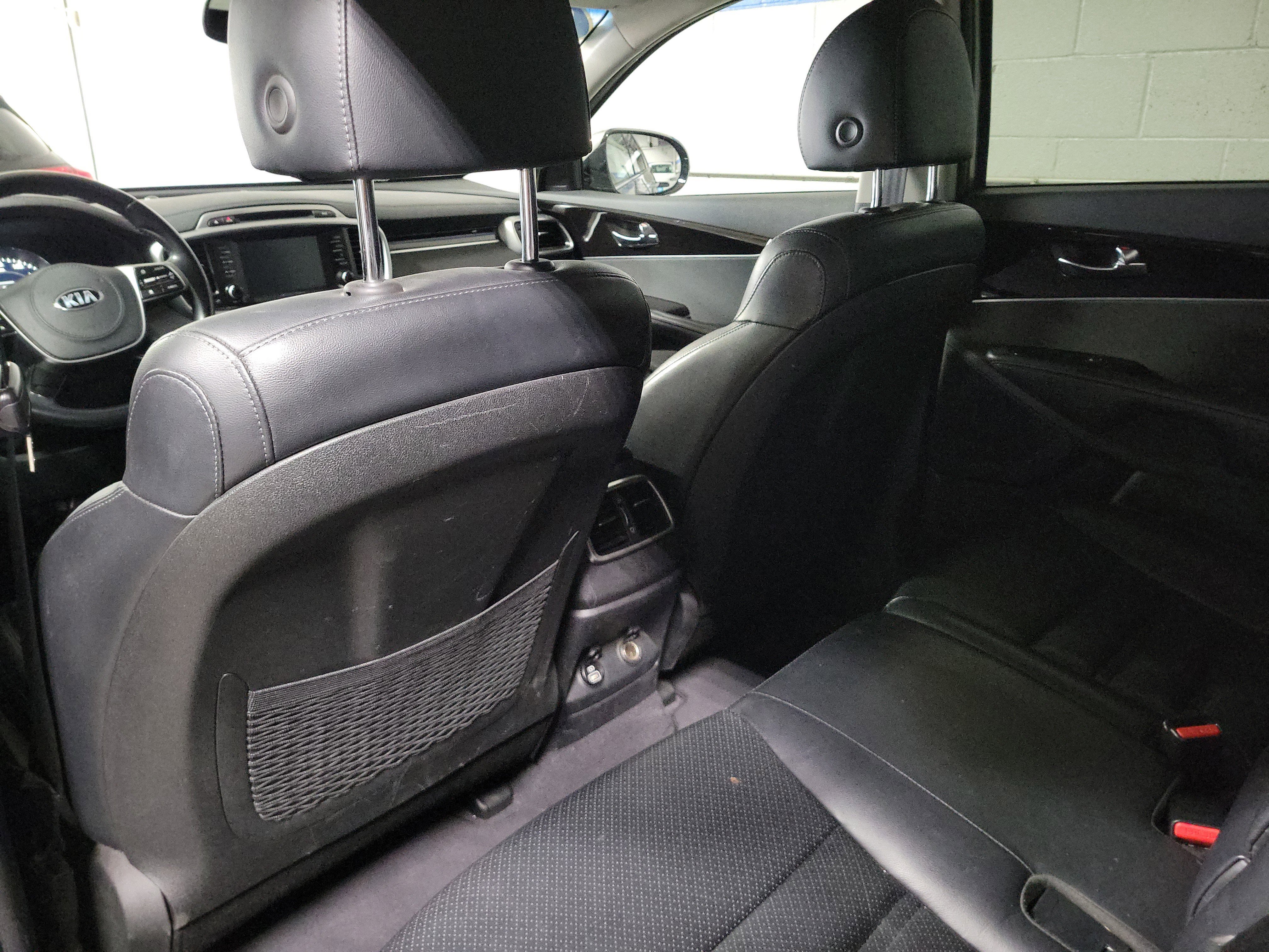 Used 2019 Kia Sorento EX image 14