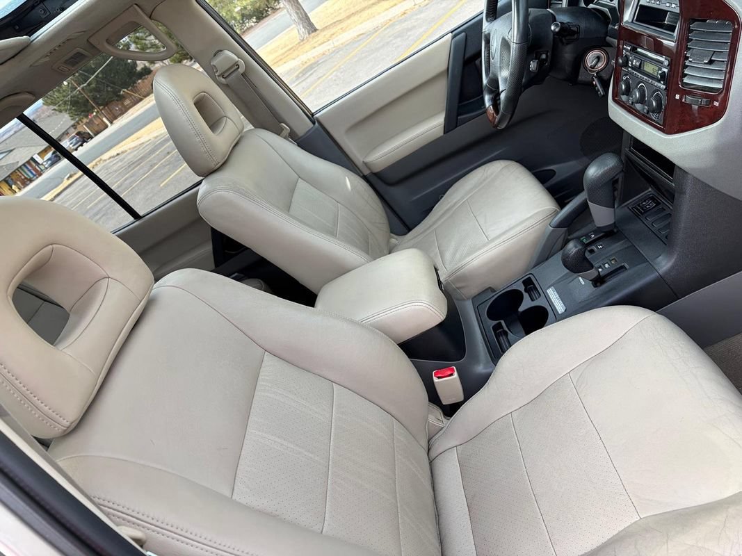 Used 2002 Mitsubishi Montero Limited AWD/4WD image 18