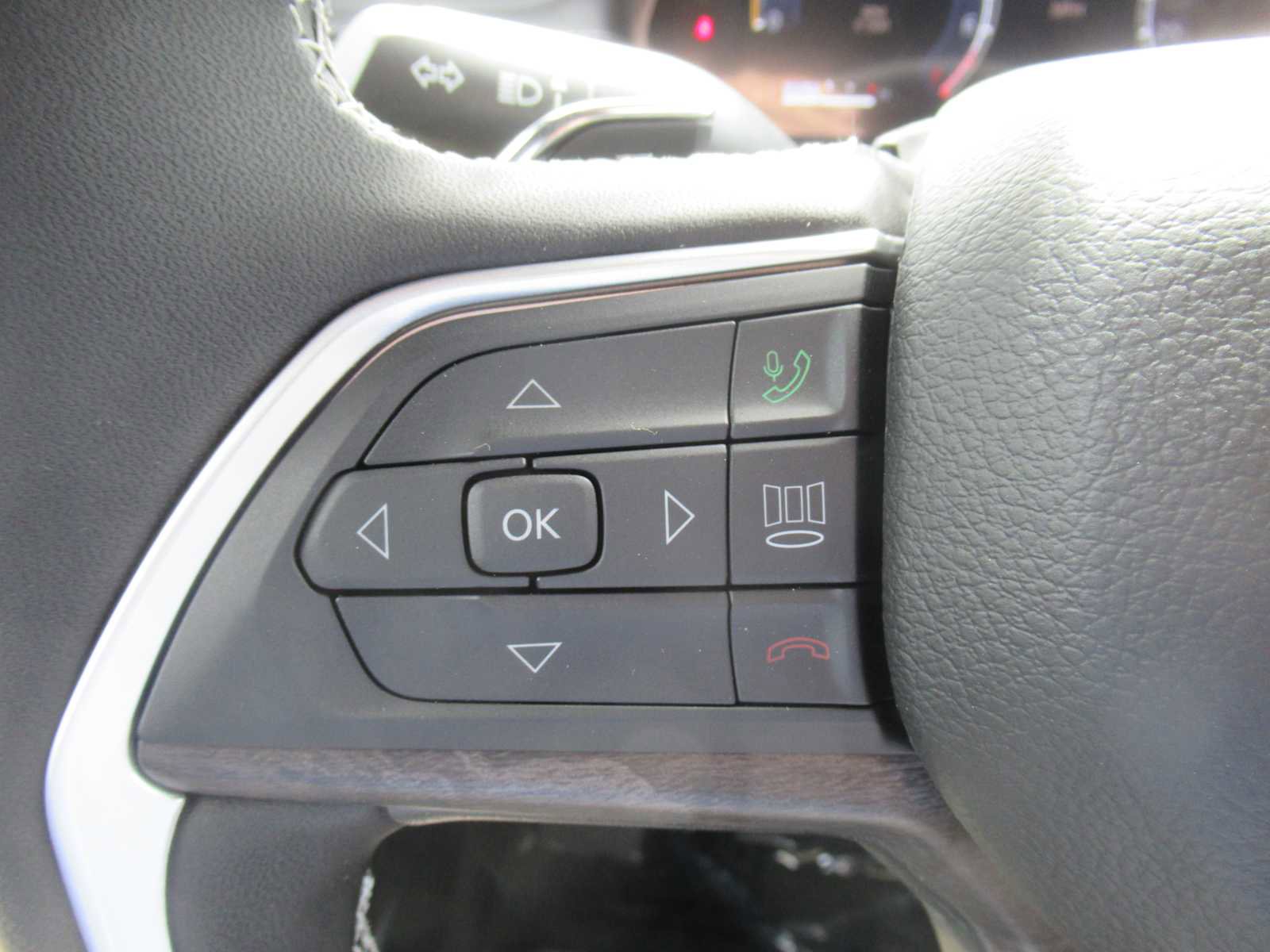 New 2025 Jeep Grand Cherokee L Limited w/ Trailer Tow Package image 26