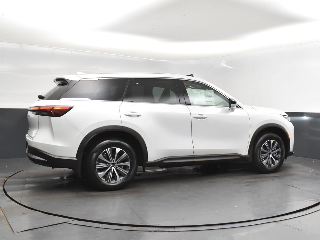 Used 2026 INFINITI QX60 Pure w/ Cargo Package FWD image 8