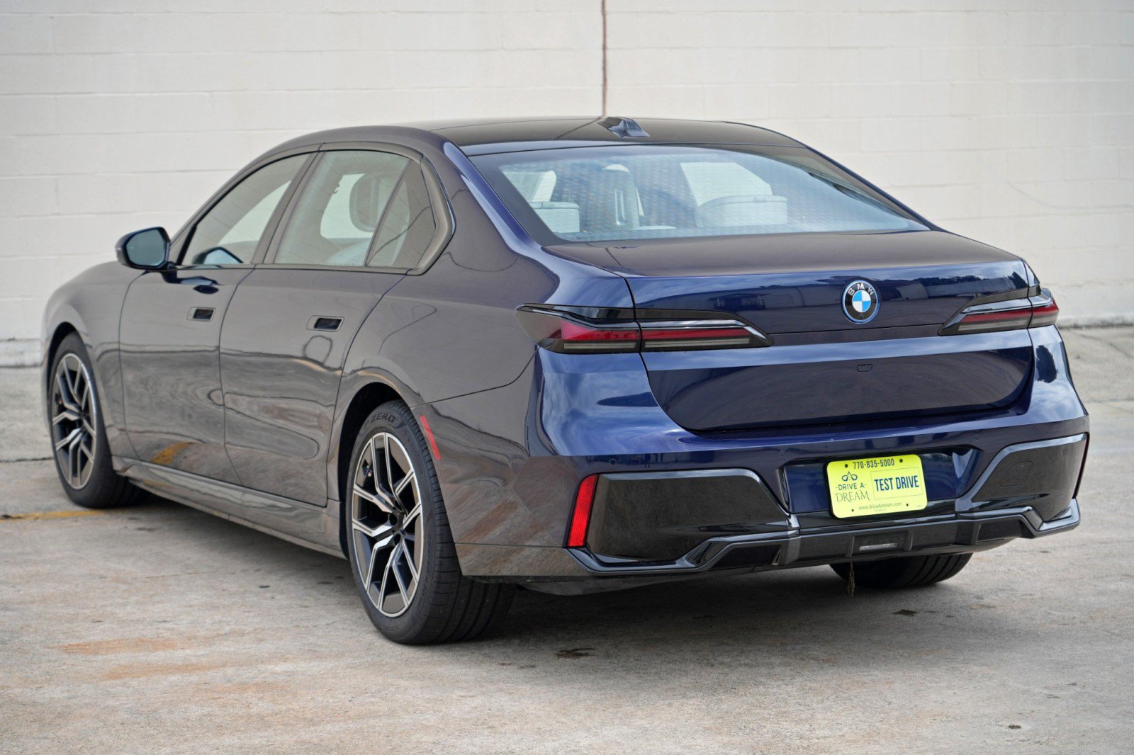 Used 2023 BMW i7 xDrive60 AWD/4WD image 66