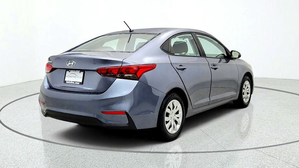 Used 2020 Hyundai Accent SE FWD image 5