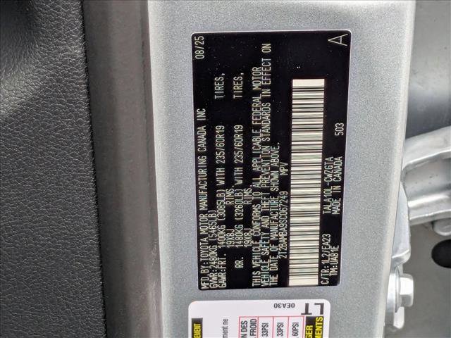 Used 2025 Lexus RX 350 FWD w/ Technology Package image 25