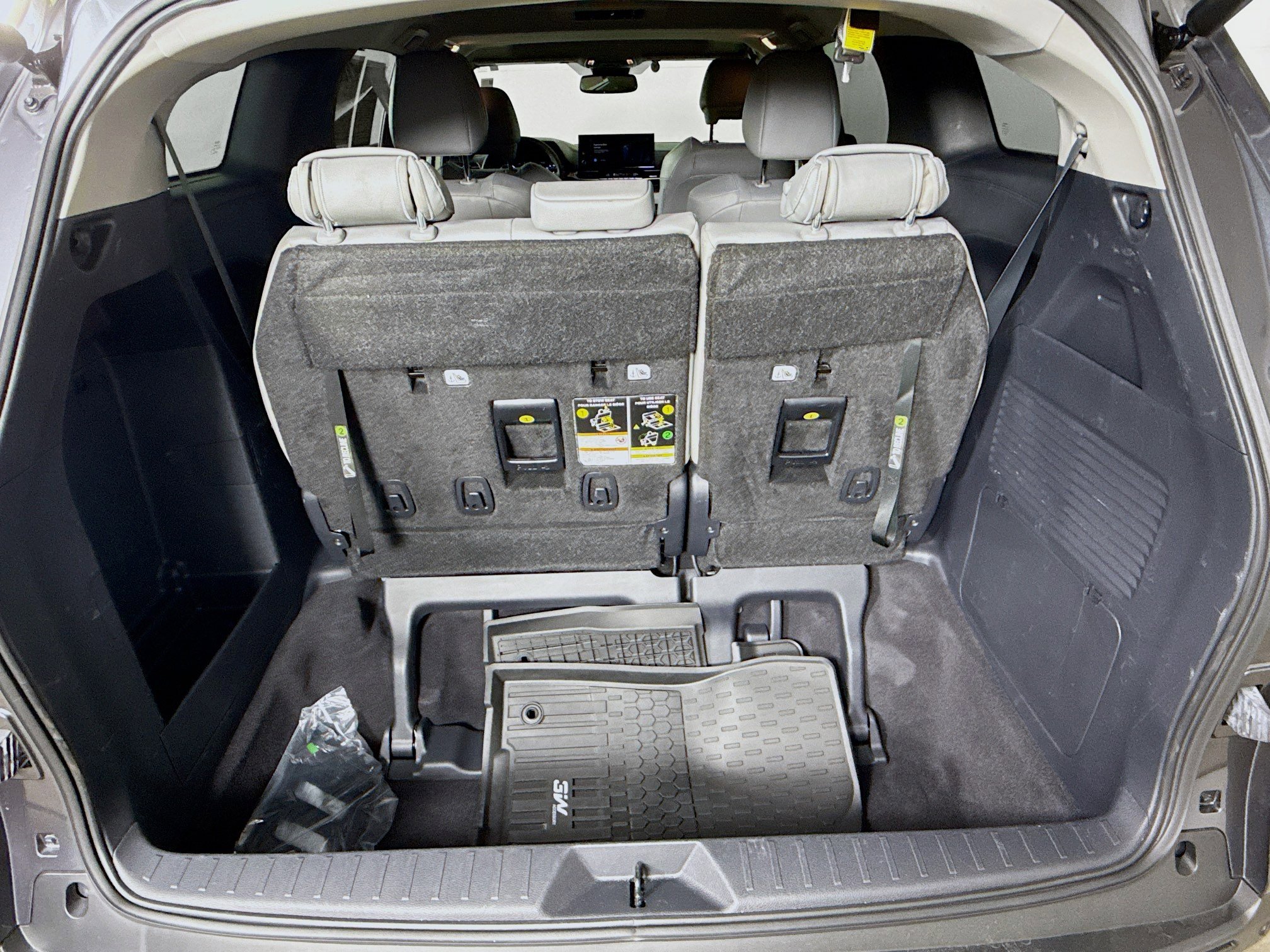 Used 2025 Toyota Sienna XLE FWD image 35