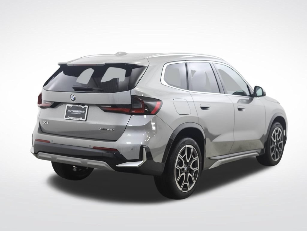 Used 2026 BMW X1 xDrive28i w/ Technology Package AWD/4WD image 5