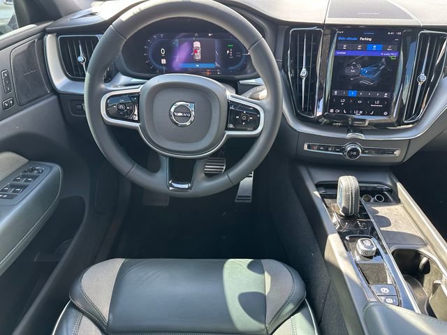 Used 2022 Volvo XC60 T8 R-Design w/ Advanced Package image 17
